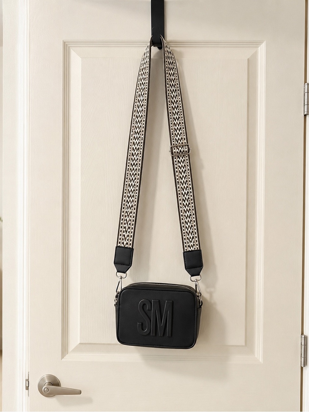 🆕 Black Camera Bag Crossbody with Geometric Chevron Strap